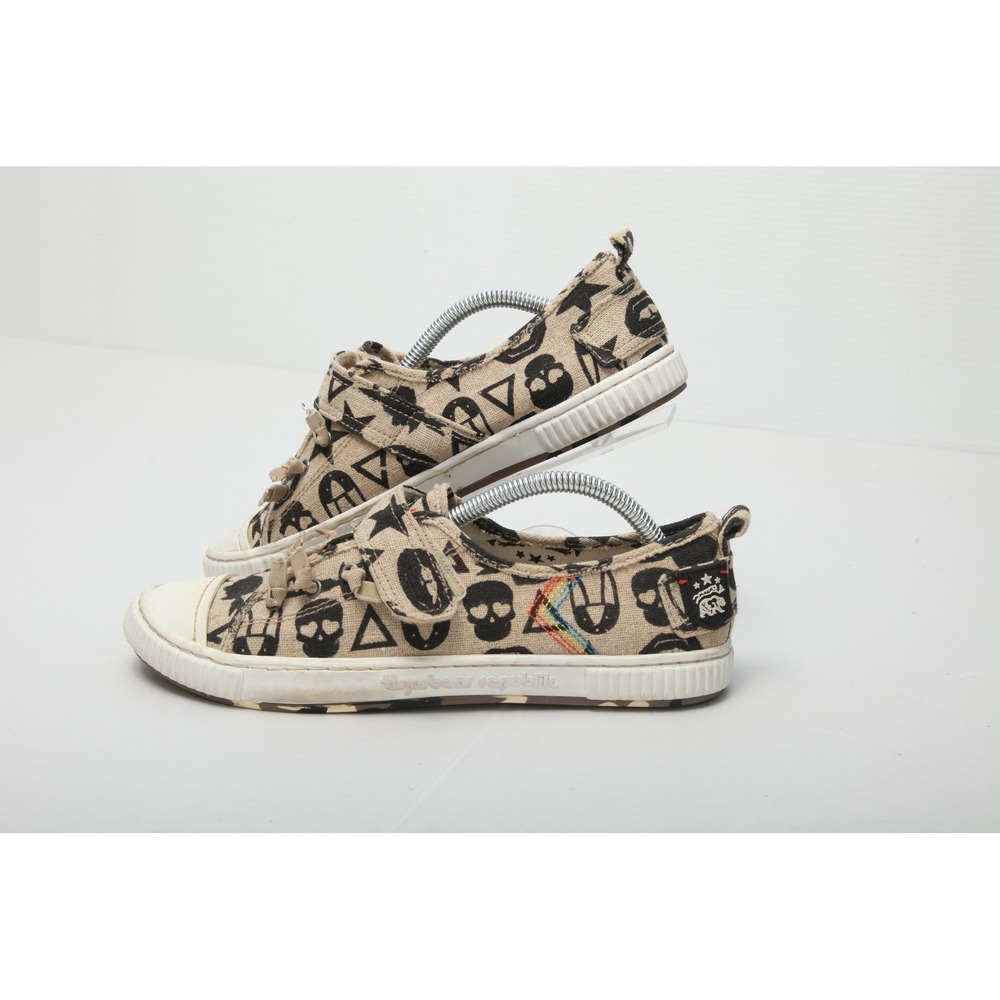 Tigerbear Republik Women's 8 Canvas Sneakers Low Top Skull Stars Tan Black Shoes